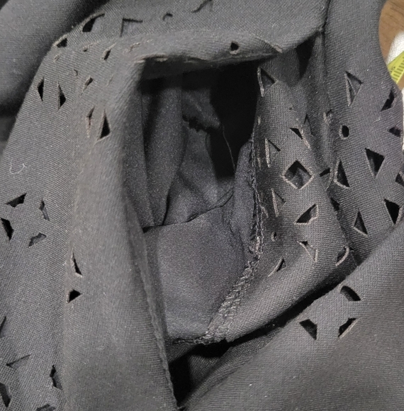 Banana Republic Black Off-Shoulder Laser Cut Ponte Midi Dress Size 10 - Picture 10 of 13